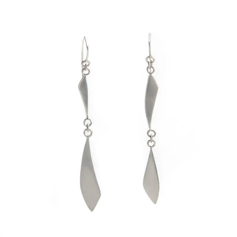 Avian-Inspired Flight Motif Earrings