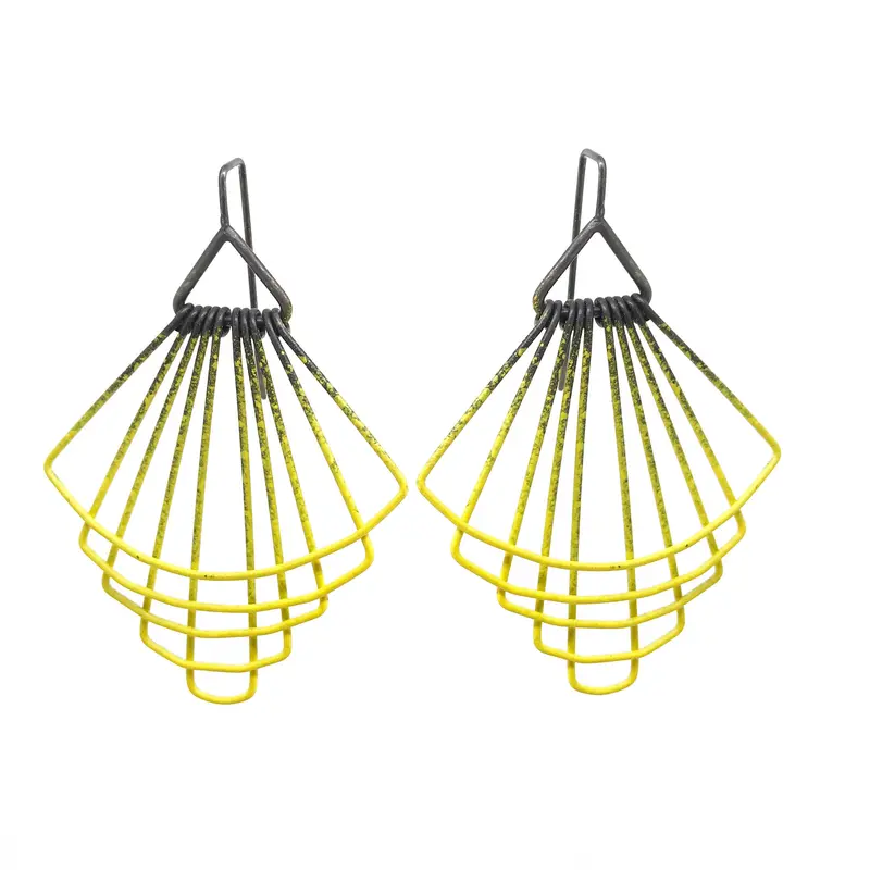Deco Fan Earrings in Sunny Yellow Gold Tone – Vintage-Inspired Flair