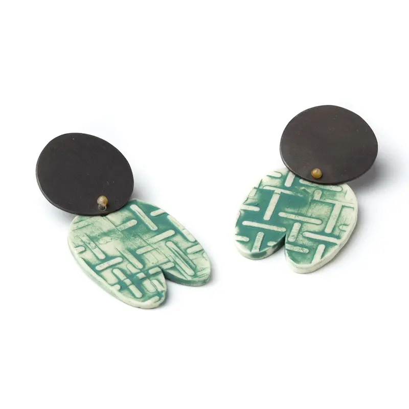 Emerald Green Grid-Design Earrings
