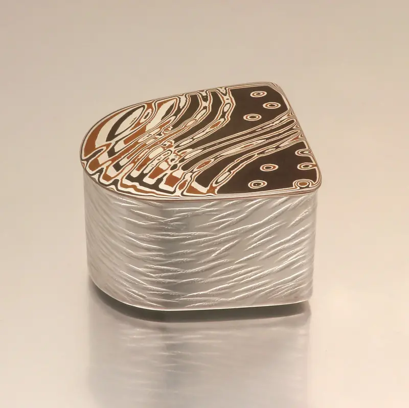 Geometric Waves and Dots Storage Box